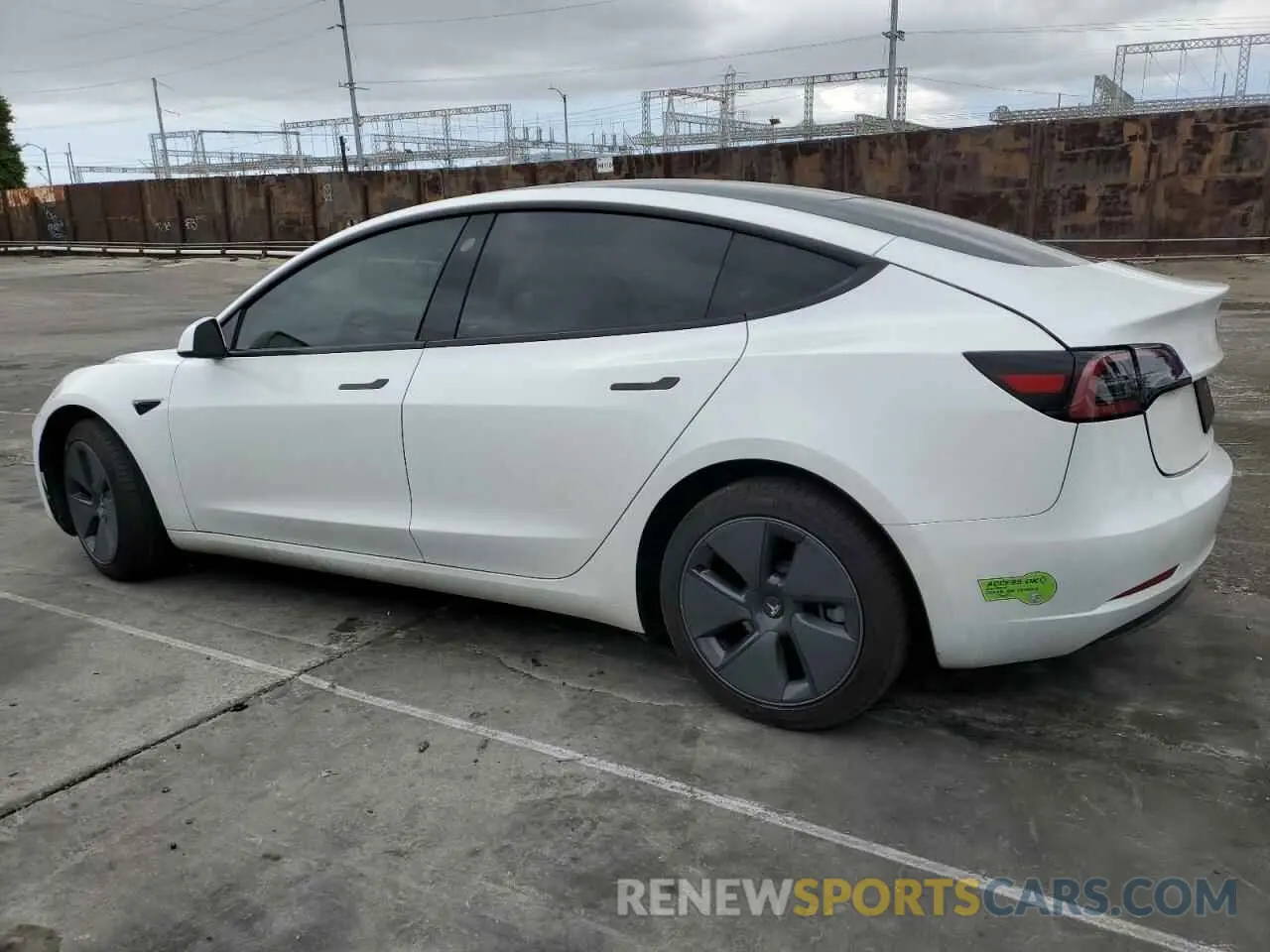 2 Photograph of a damaged car 5YJ3E1EA5PF570299 TESLA MODEL 3 2023