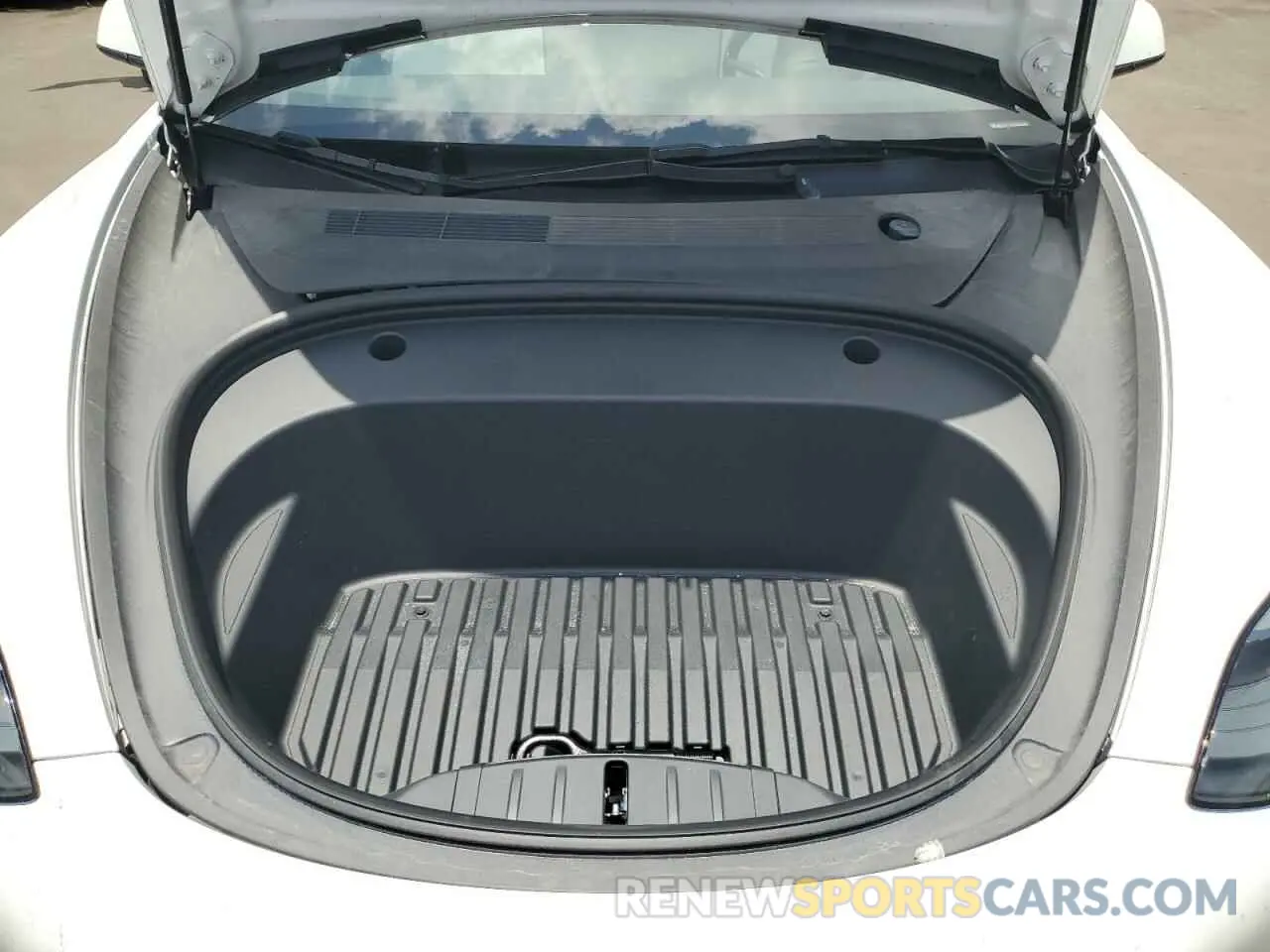 12 Photograph of a damaged car 5YJ3E1EA5PF580945 TESLA MODEL 3 2023