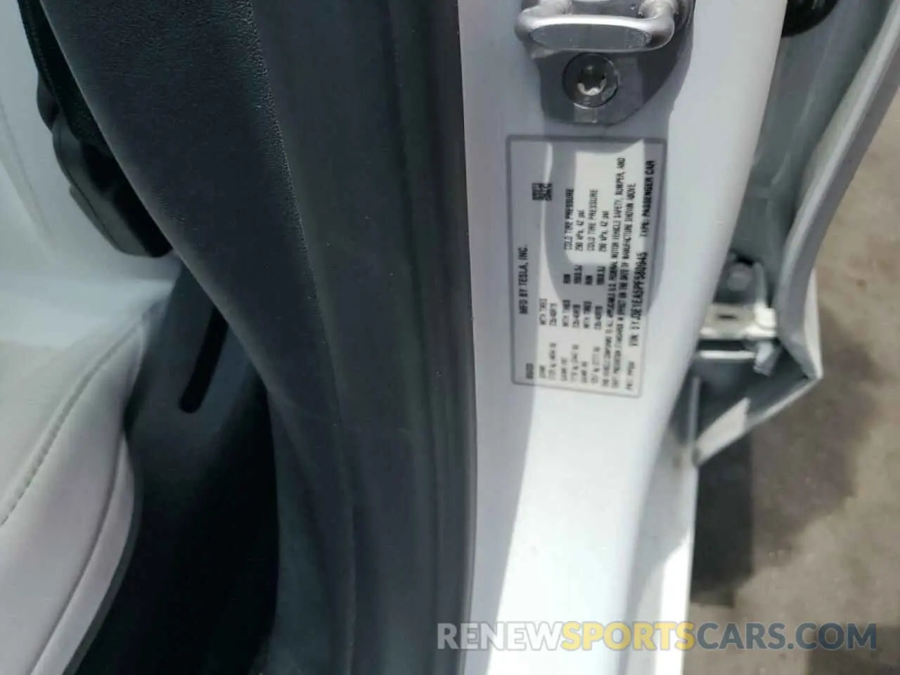 13 Photograph of a damaged car 5YJ3E1EA5PF580945 TESLA MODEL 3 2023