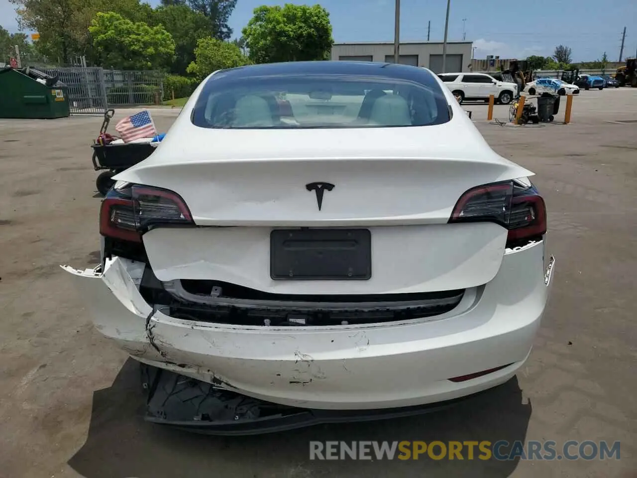 6 Photograph of a damaged car 5YJ3E1EA5PF580945 TESLA MODEL 3 2023