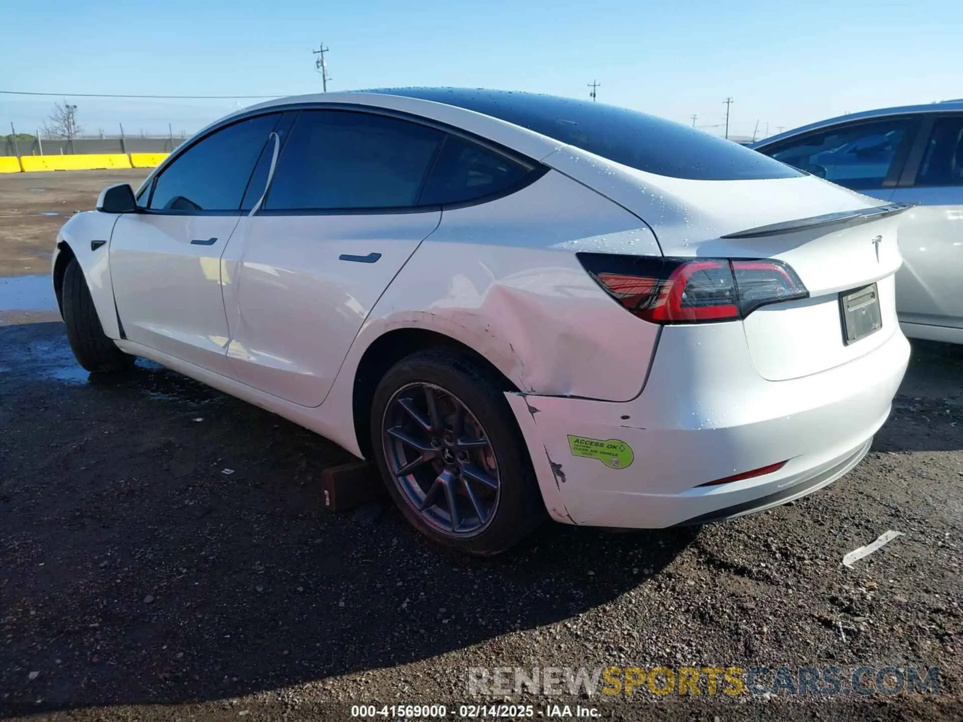 3 Photograph of a damaged car 5YJ3E1EA5PF598393 TESLA MODEL 3 2023