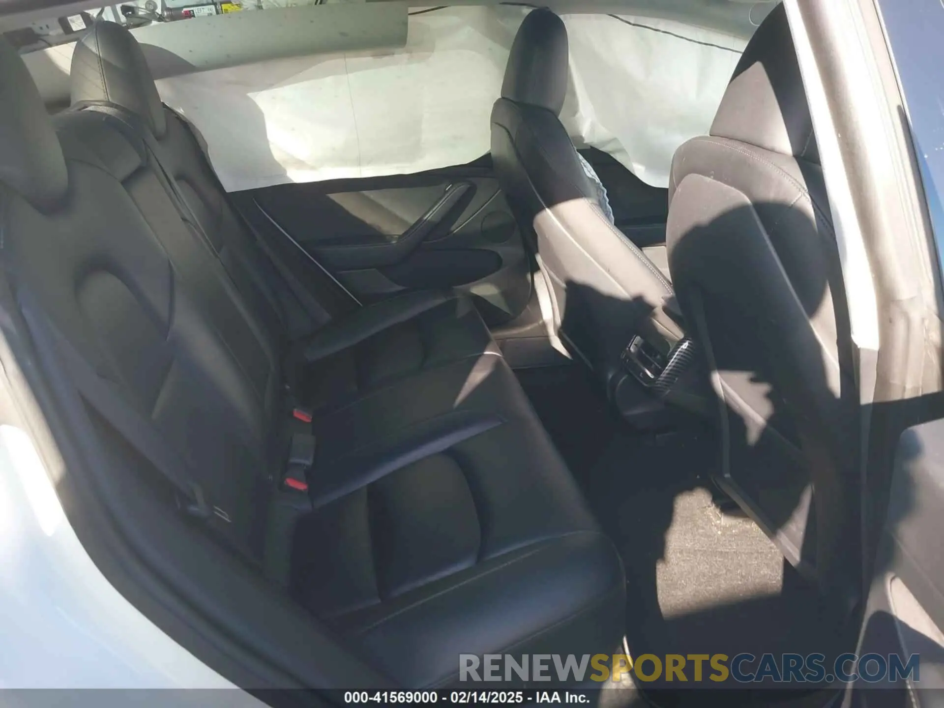 8 Photograph of a damaged car 5YJ3E1EA5PF598393 TESLA MODEL 3 2023