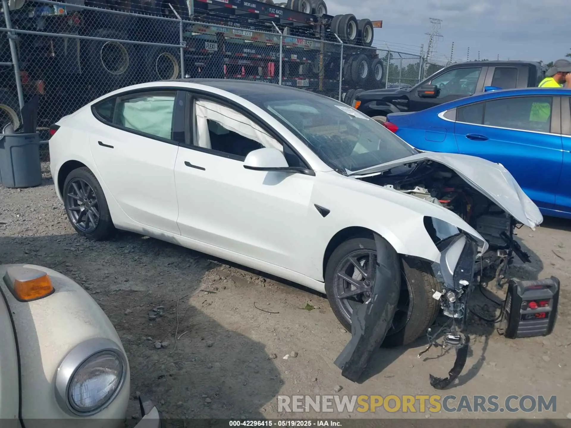 1 Photograph of a damaged car 5YJ3E1EA5PF599575 TESLA MODEL 3 2023