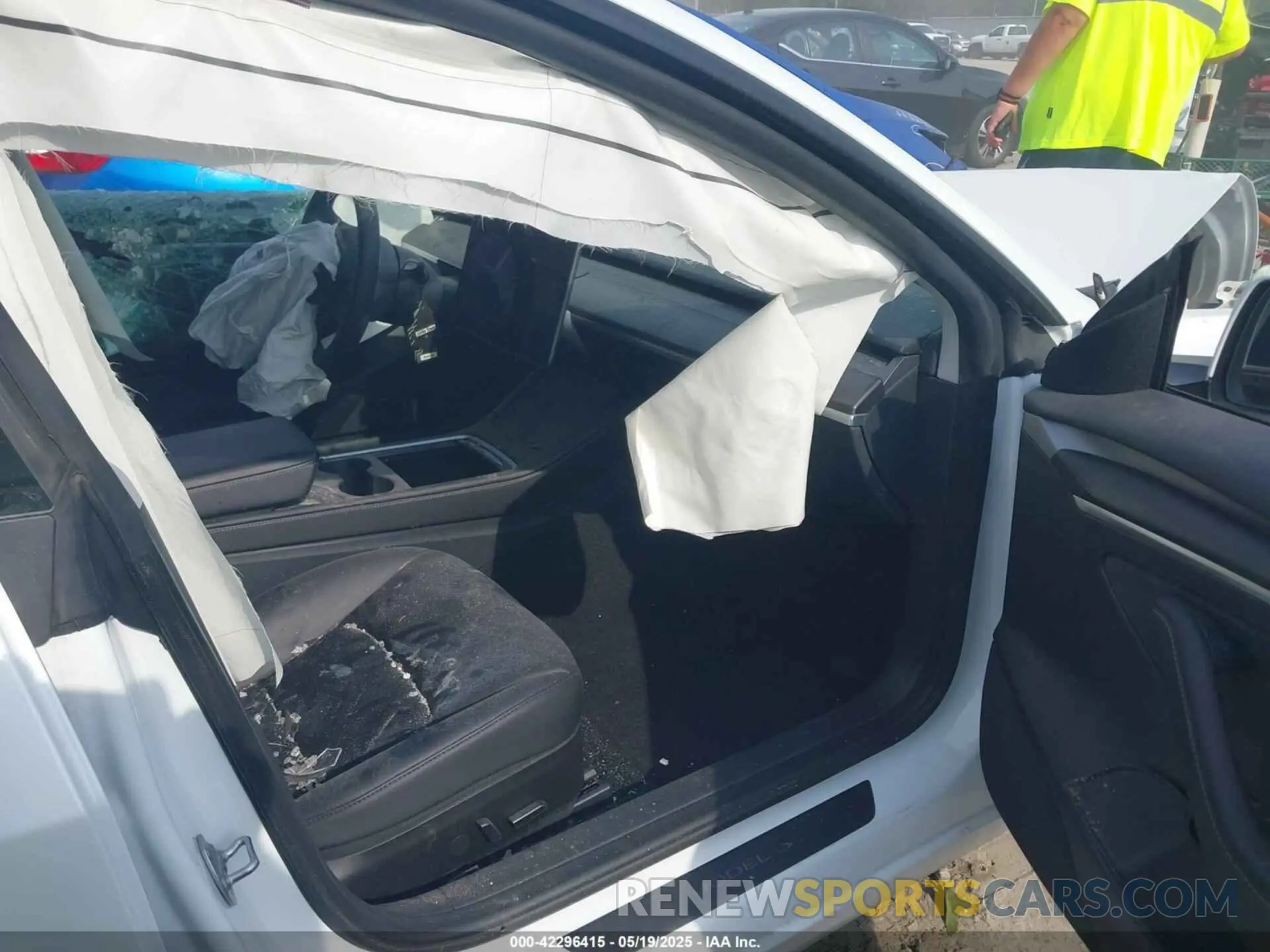 5 Photograph of a damaged car 5YJ3E1EA5PF599575 TESLA MODEL 3 2023