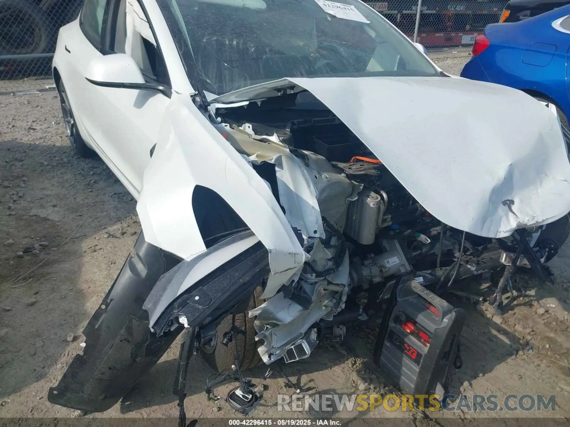 6 Photograph of a damaged car 5YJ3E1EA5PF599575 TESLA MODEL 3 2023