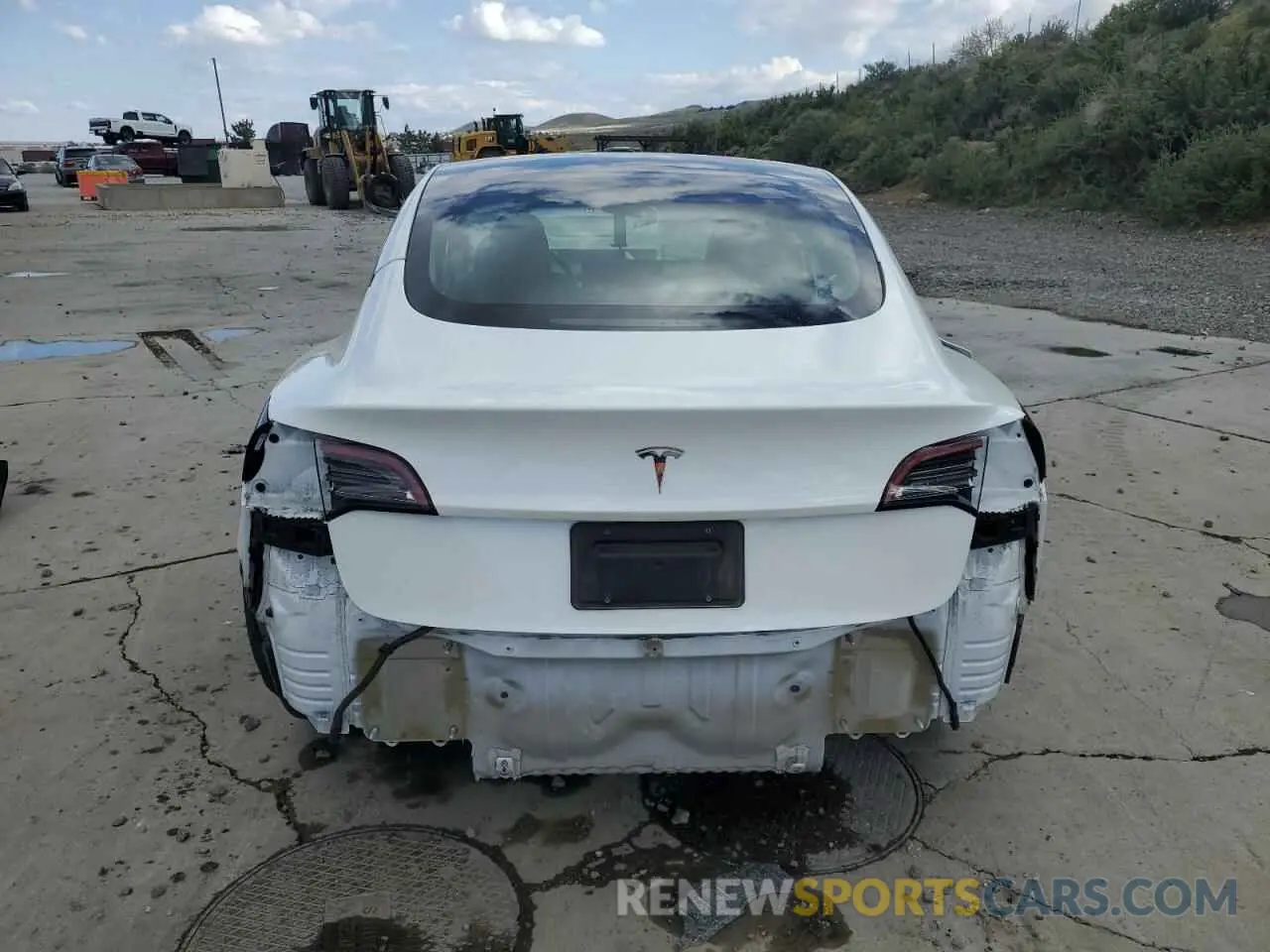 6 Photograph of a damaged car 5YJ3E1EA5PF603236 TESLA MODEL 3 2023