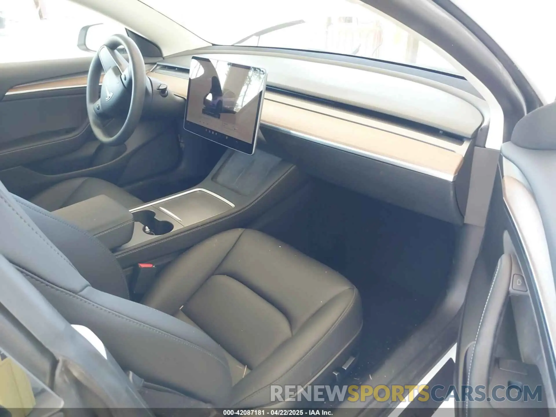 5 Photograph of a damaged car 5YJ3E1EA5PF610431 TESLA MODEL 3 2023