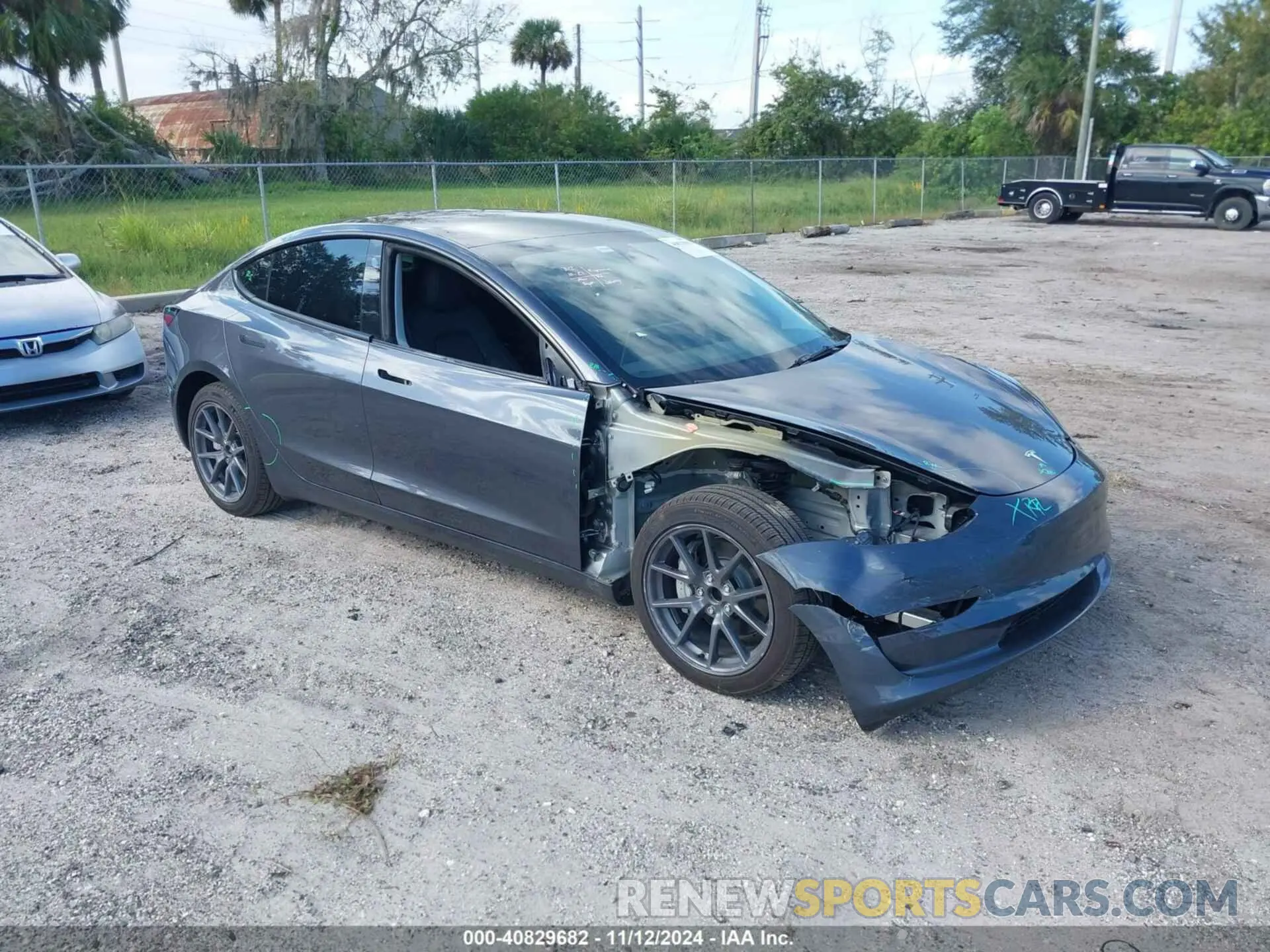 1 Photograph of a damaged car 5YJ3E1EA5PF648404 TESLA MODEL 3 2023