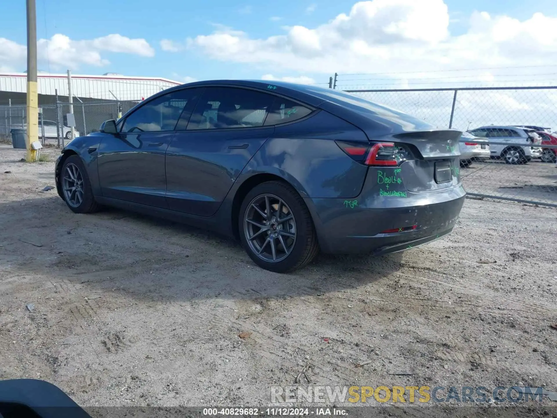 3 Photograph of a damaged car 5YJ3E1EA5PF648404 TESLA MODEL 3 2023