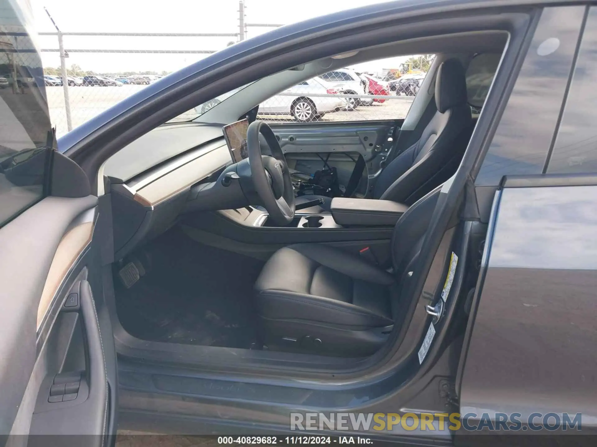 5 Photograph of a damaged car 5YJ3E1EA5PF648404 TESLA MODEL 3 2023