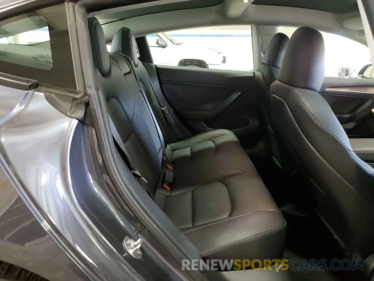 10 Photograph of a damaged car 5YJ3E1EA5PF658737 TESLA MODEL 3 2023