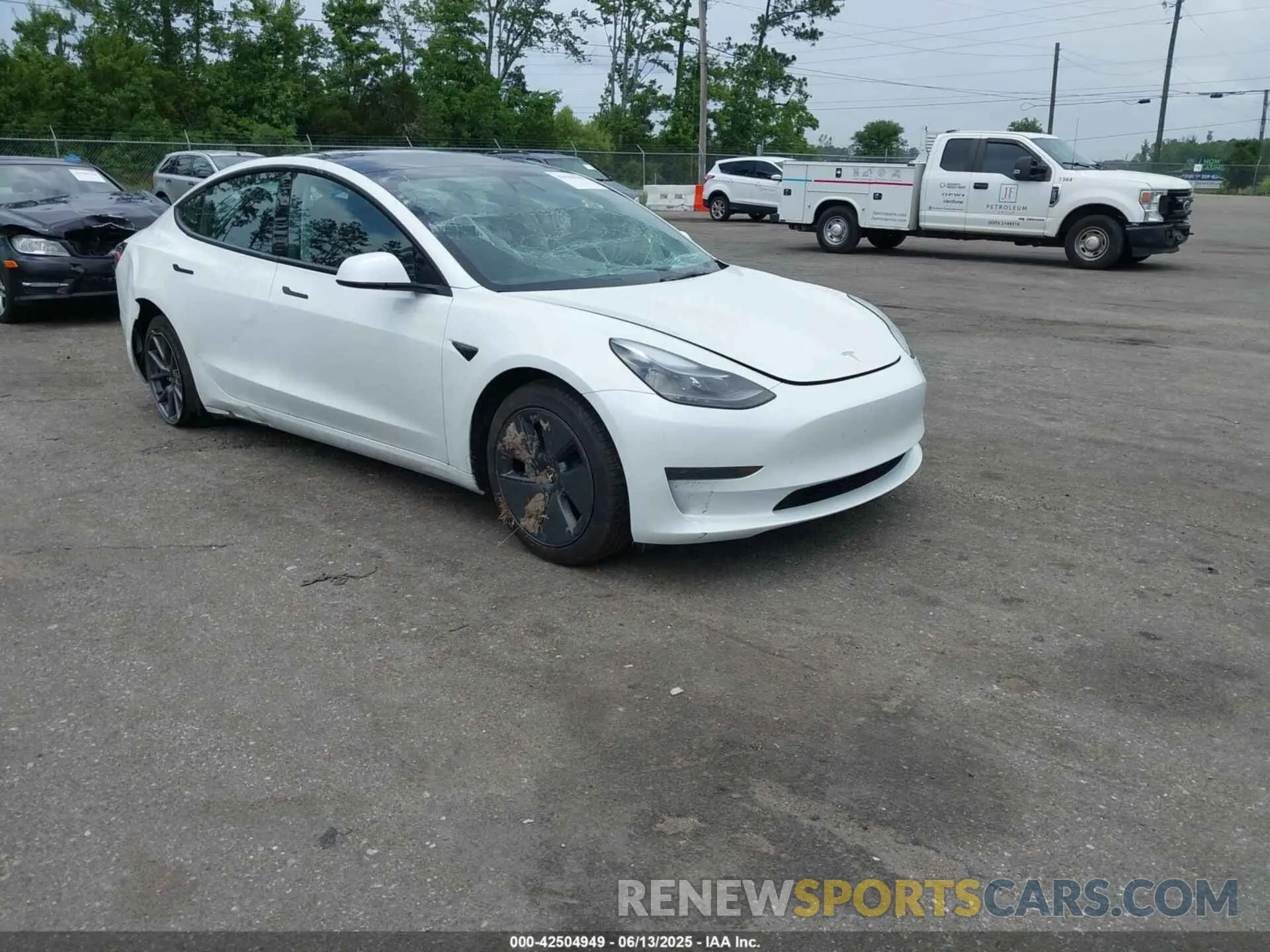 1 Photograph of a damaged car 5YJ3E1EA5PF663176 TESLA MODEL 3 2023