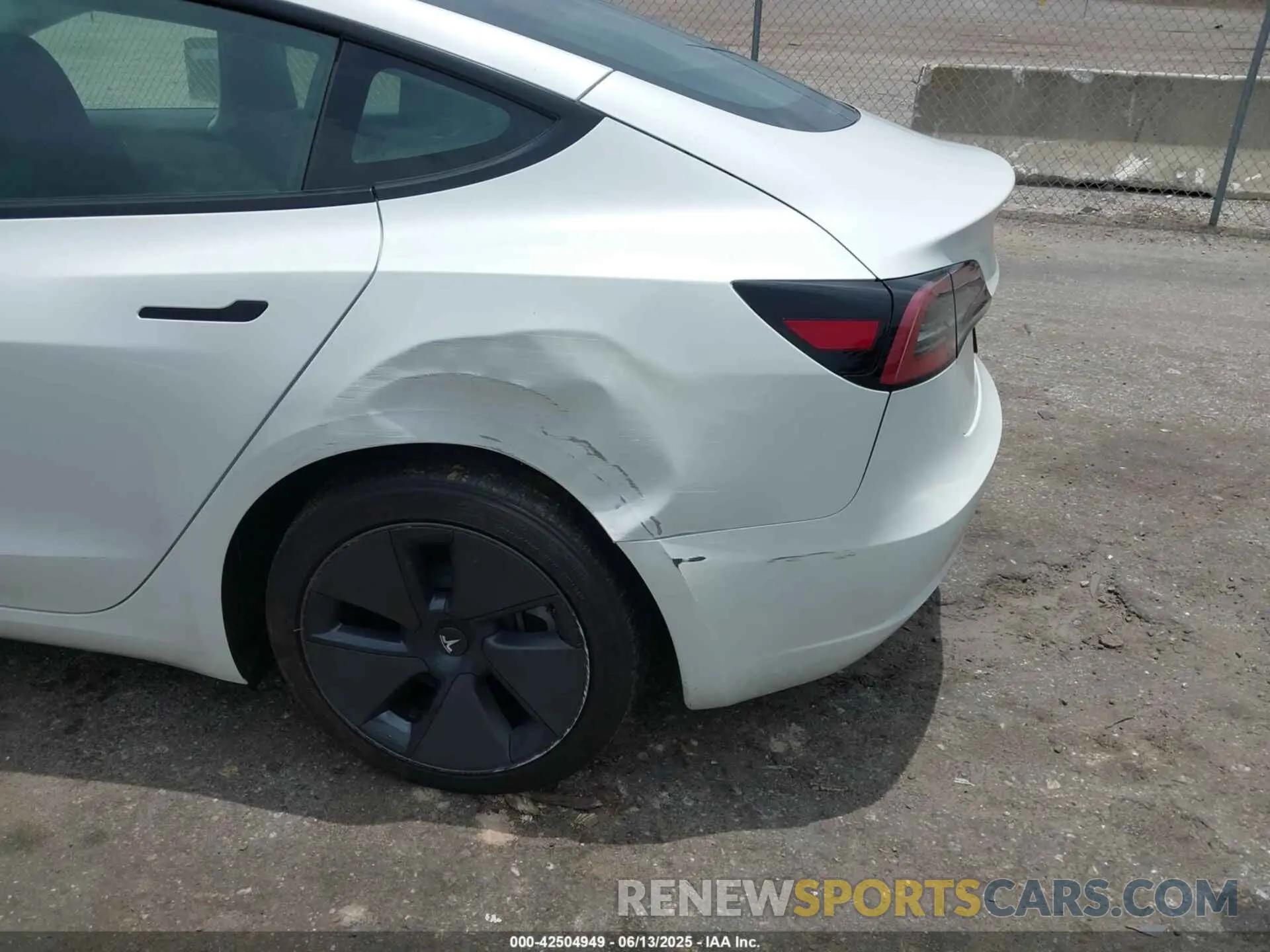 19 Photograph of a damaged car 5YJ3E1EA5PF663176 TESLA MODEL 3 2023