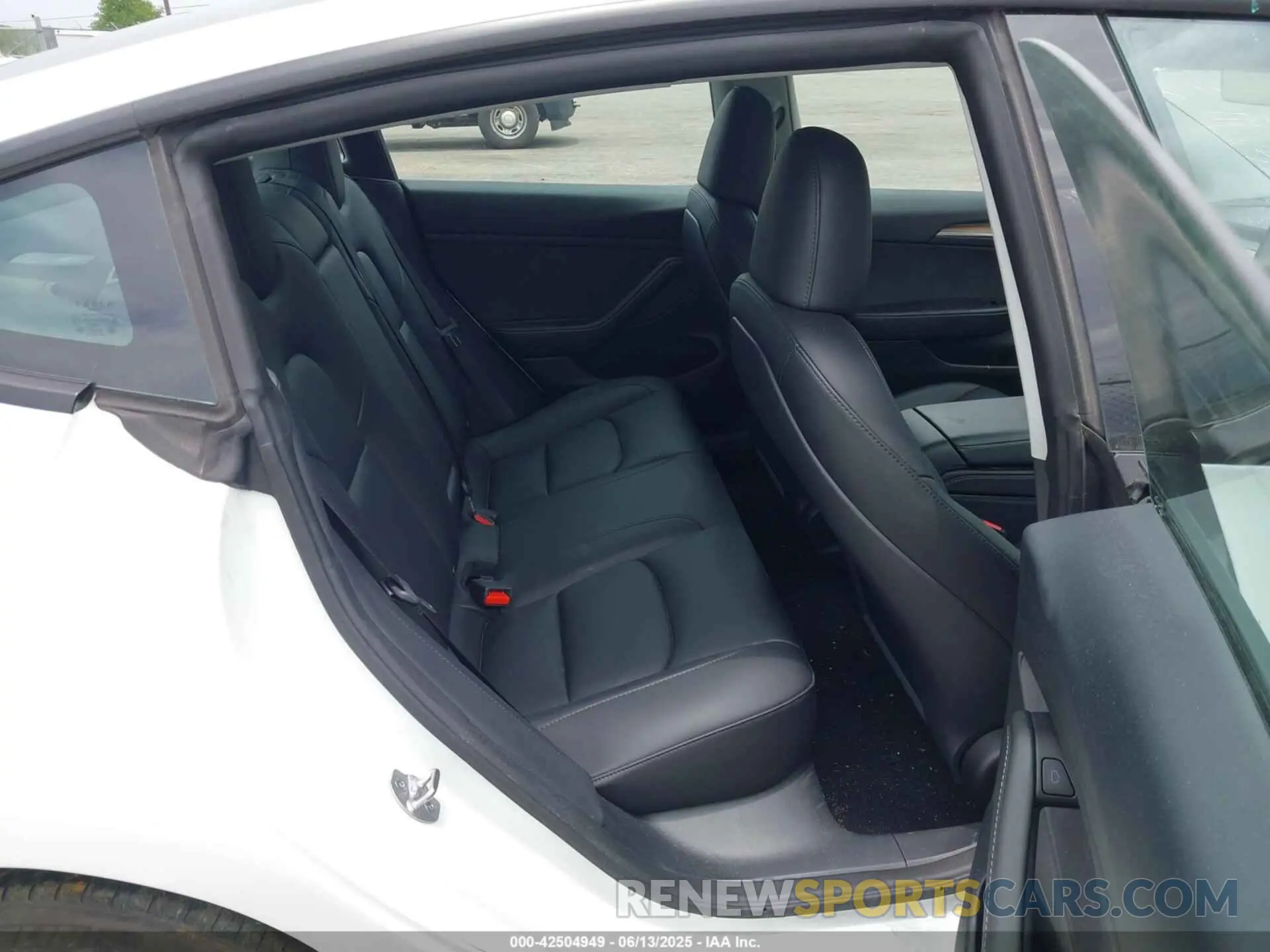 8 Photograph of a damaged car 5YJ3E1EA5PF663176 TESLA MODEL 3 2023