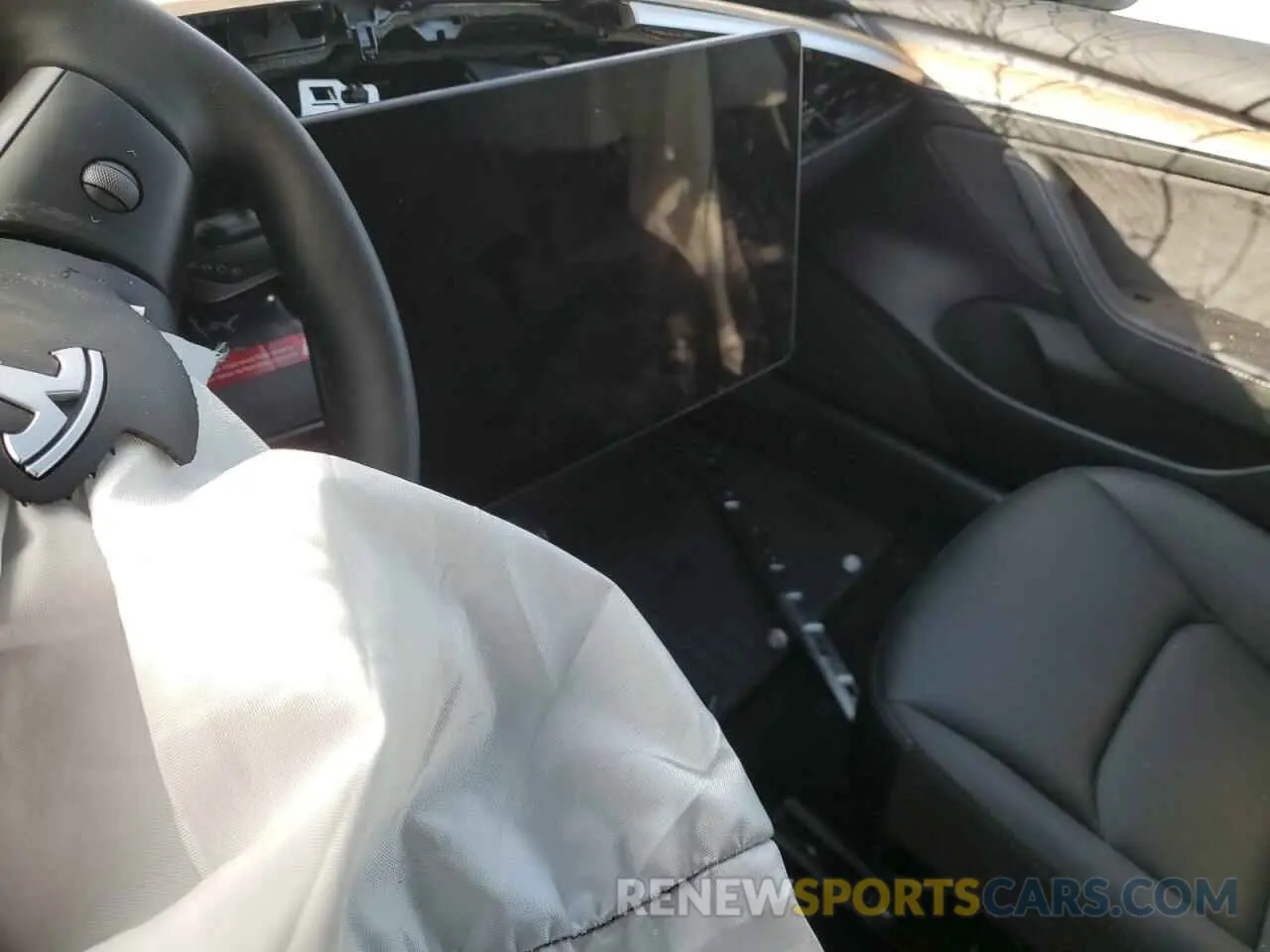 9 Photograph of a damaged car 5YJ3E1EA5PF668085 TESLA MODEL 3 2023