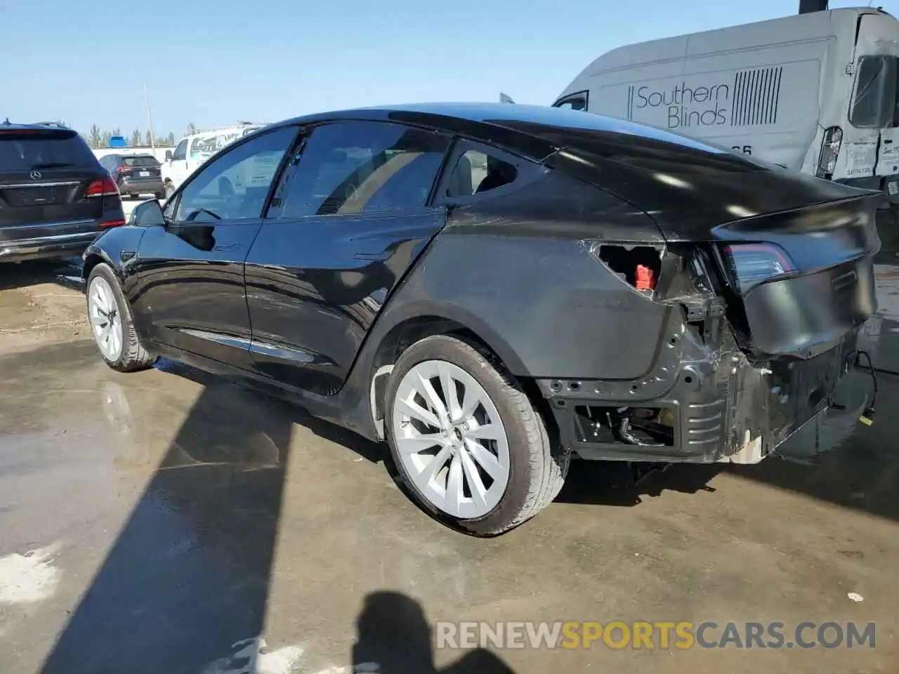 2 Photograph of a damaged car 5YJ3E1EA5PF670340 TESLA MODEL 3 2023