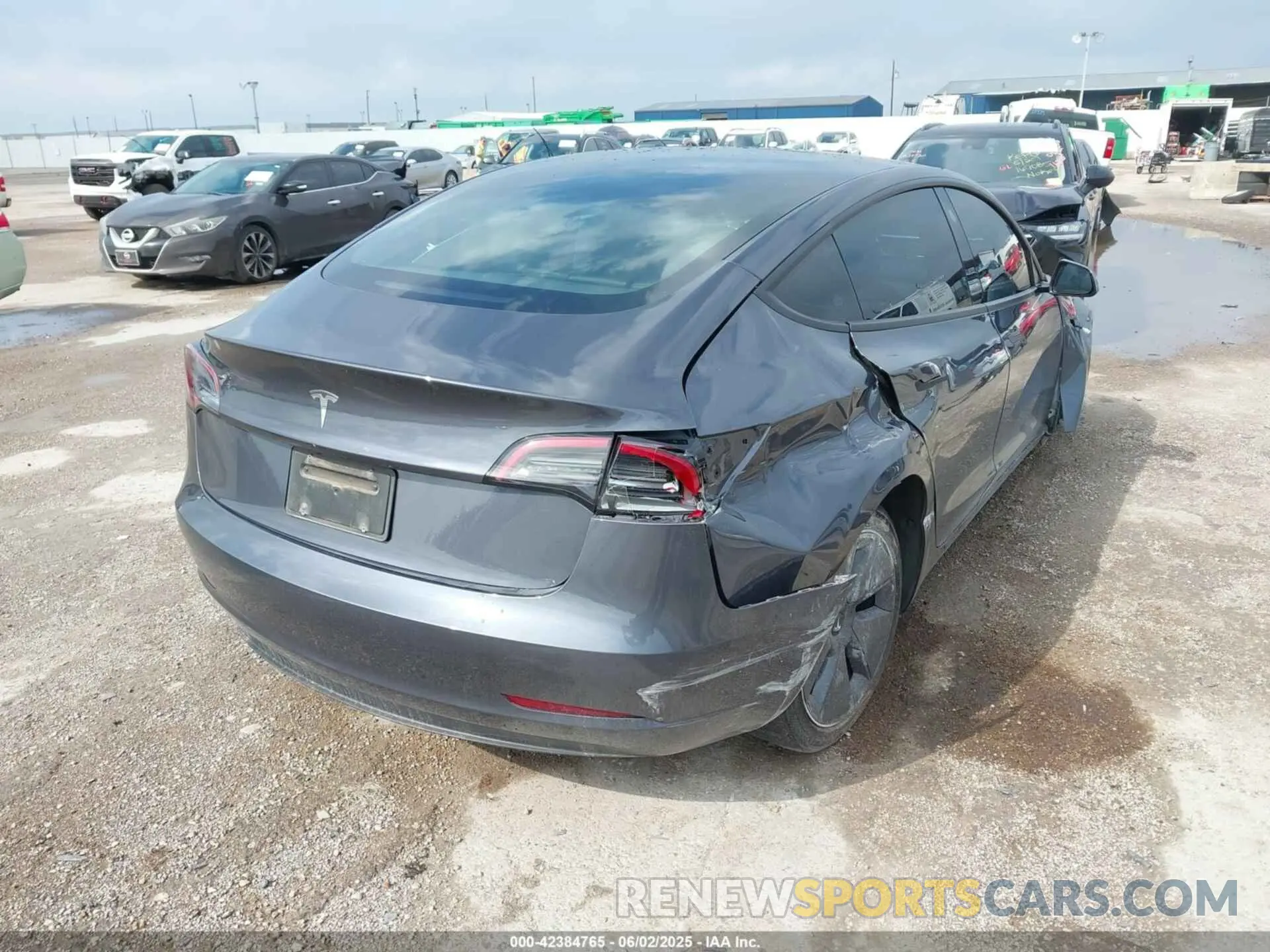 4 Photograph of a damaged car 5YJ3E1EA5PF676316 TESLA MODEL 3 2023