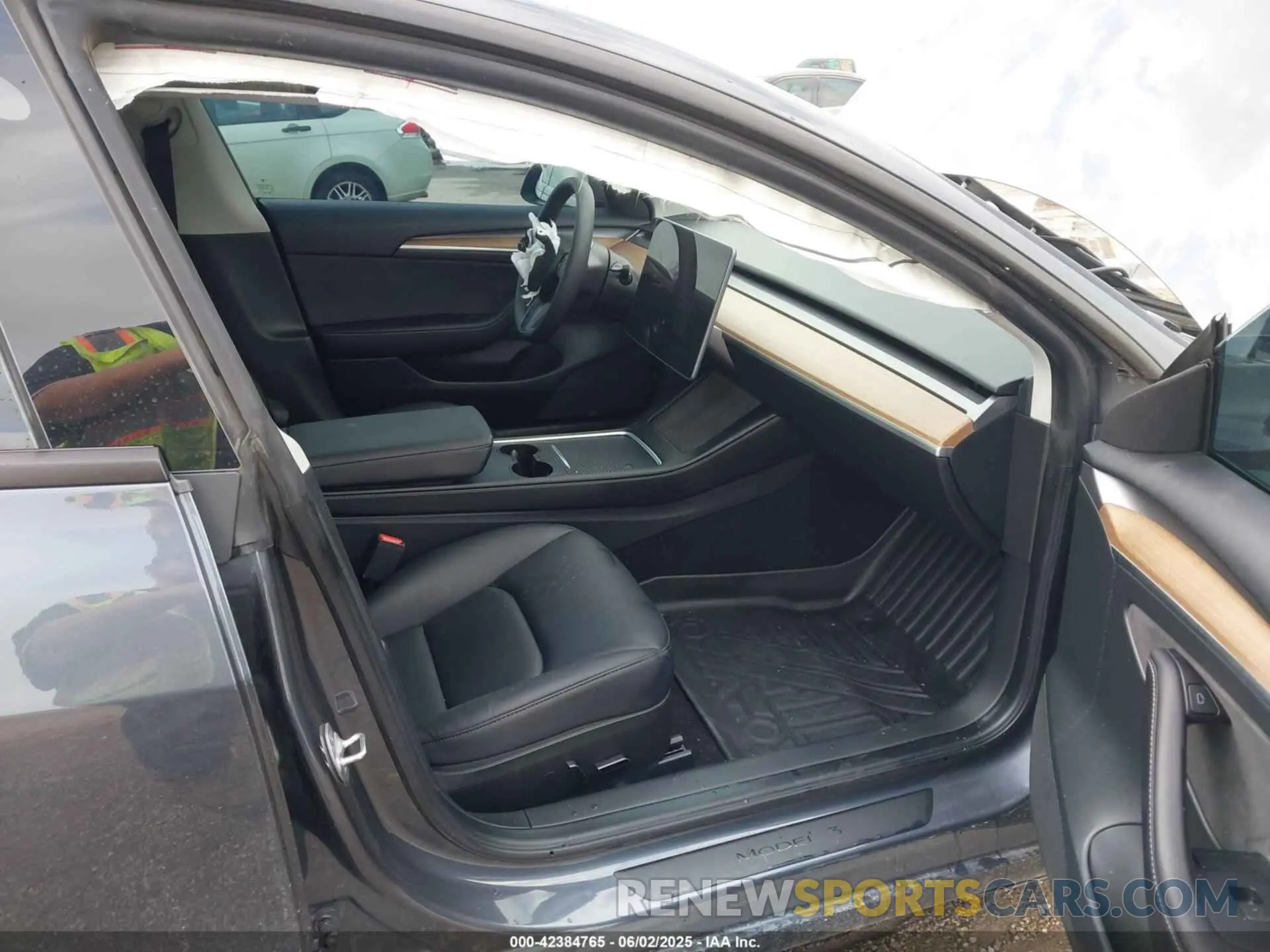 5 Photograph of a damaged car 5YJ3E1EA5PF676316 TESLA MODEL 3 2023