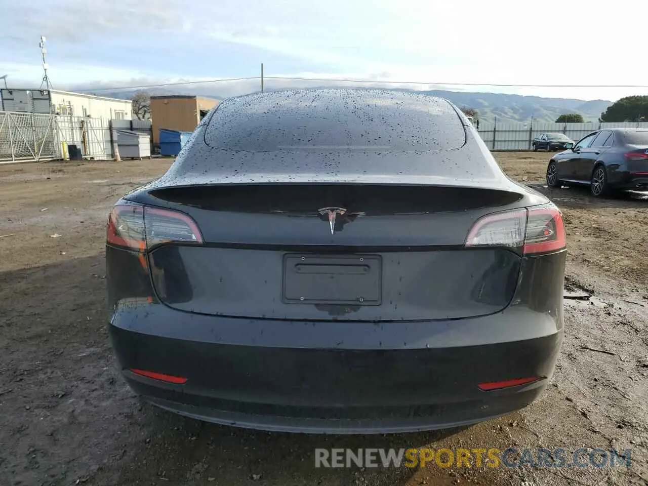 6 Photograph of a damaged car 5YJ3E1EA5PF695044 TESLA MODEL 3 2023