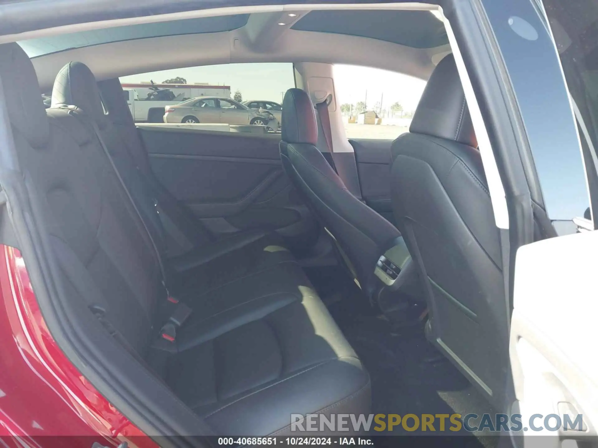 8 Photograph of a damaged car 5YJ3E1EA5PF697263 TESLA MODEL 3 2023