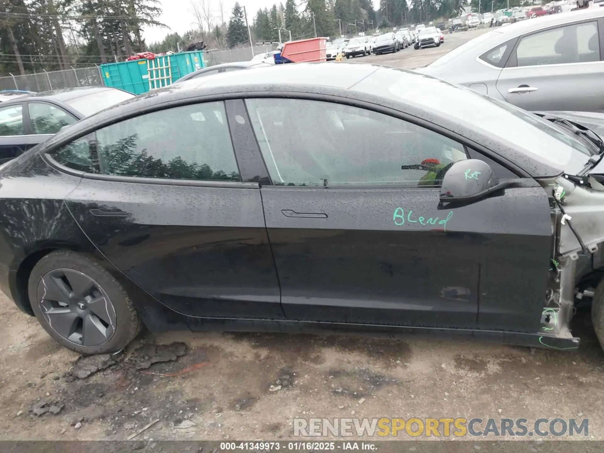 14 Photograph of a damaged car 5YJ3E1EA5PF698235 TESLA MODEL 3 2023