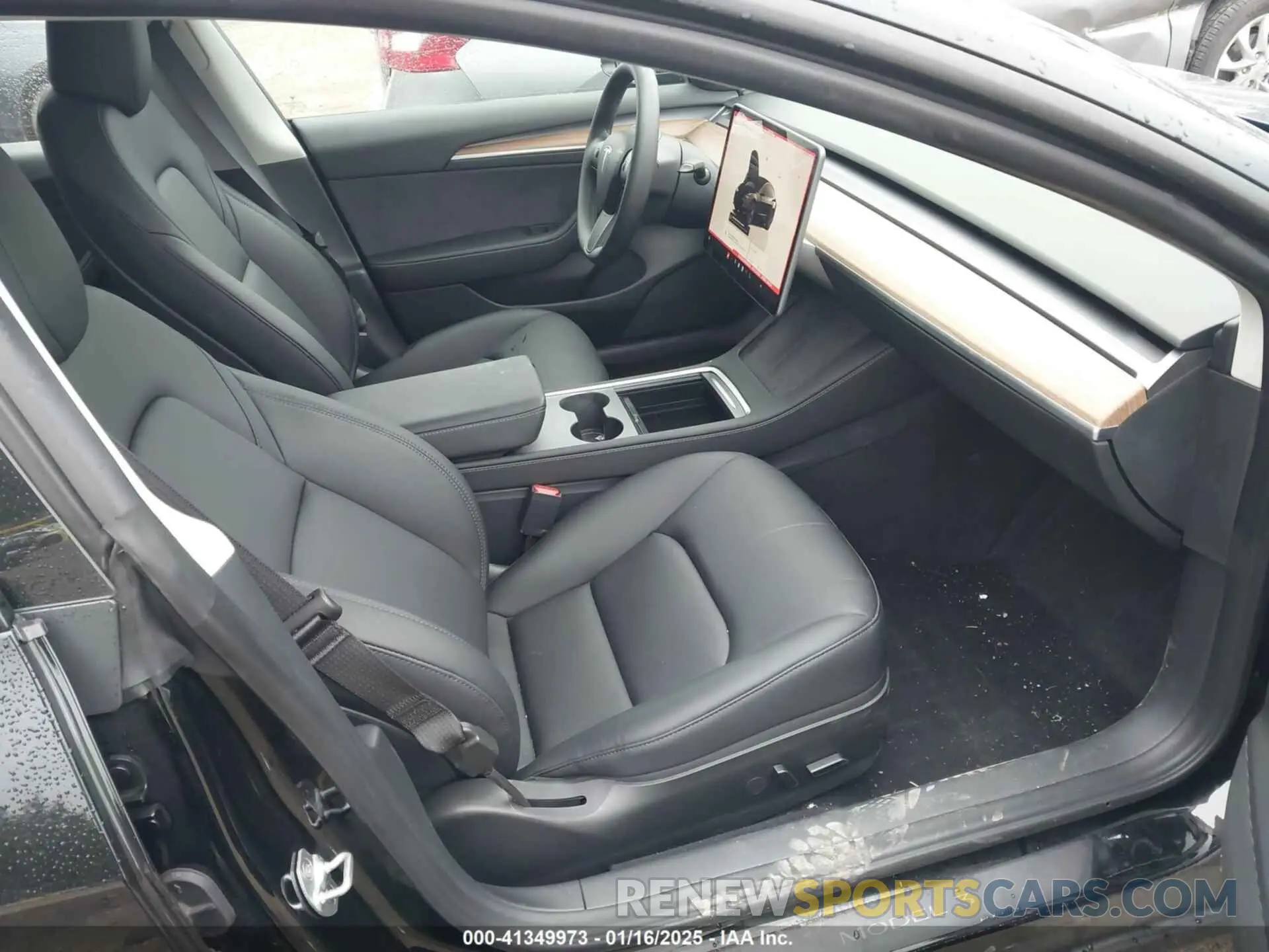 5 Photograph of a damaged car 5YJ3E1EA5PF698235 TESLA MODEL 3 2023