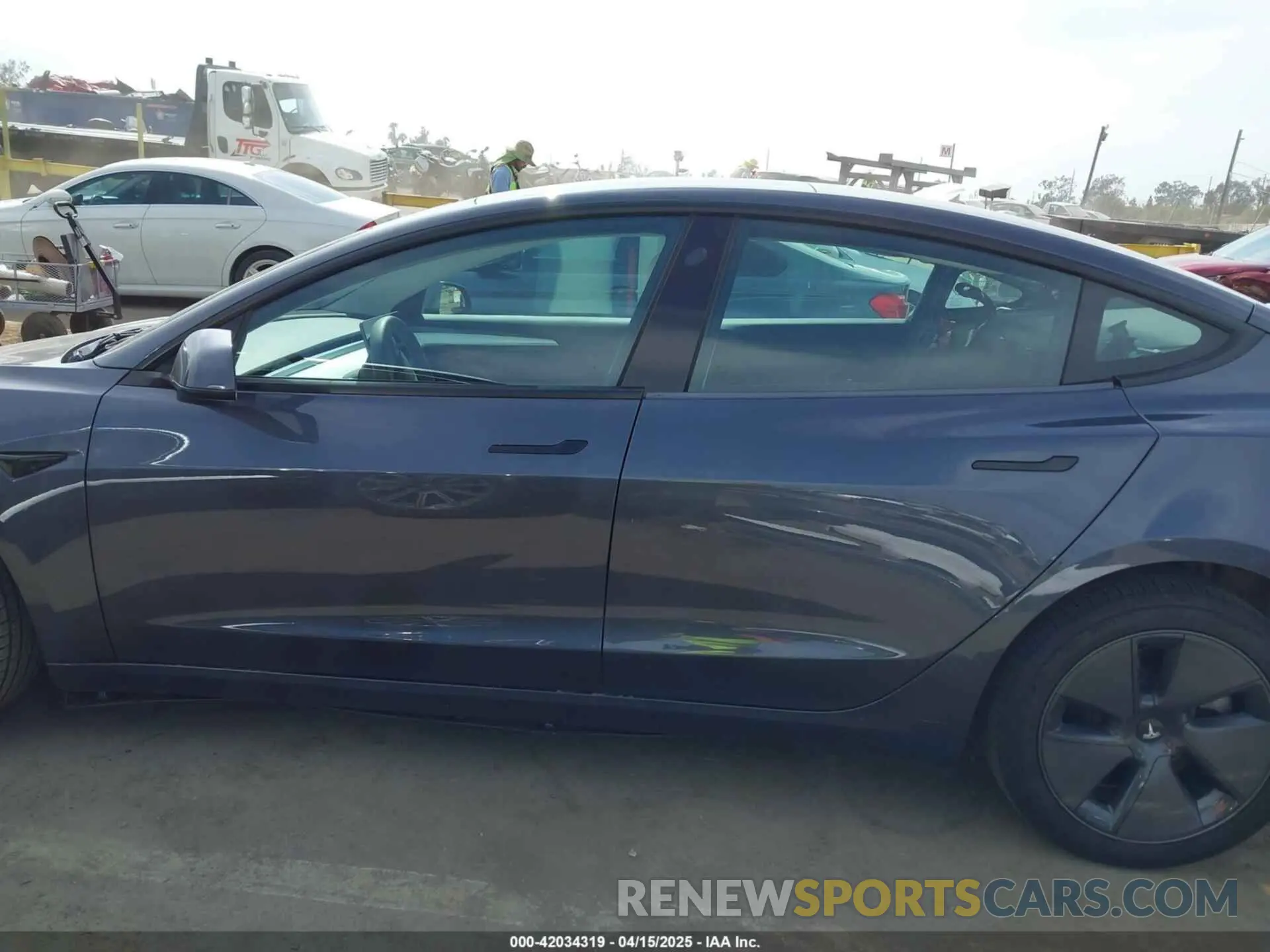 15 Photograph of a damaged car 5YJ3E1EA5PF700307 TESLA MODEL 3 2023