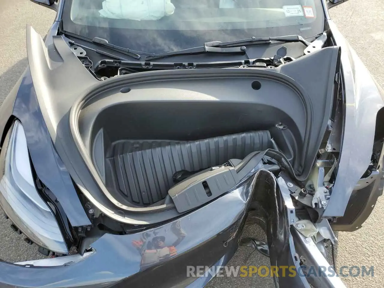 11 Photograph of a damaged car 5YJ3E1EA5PF708598 TESLA MODEL 3 2023