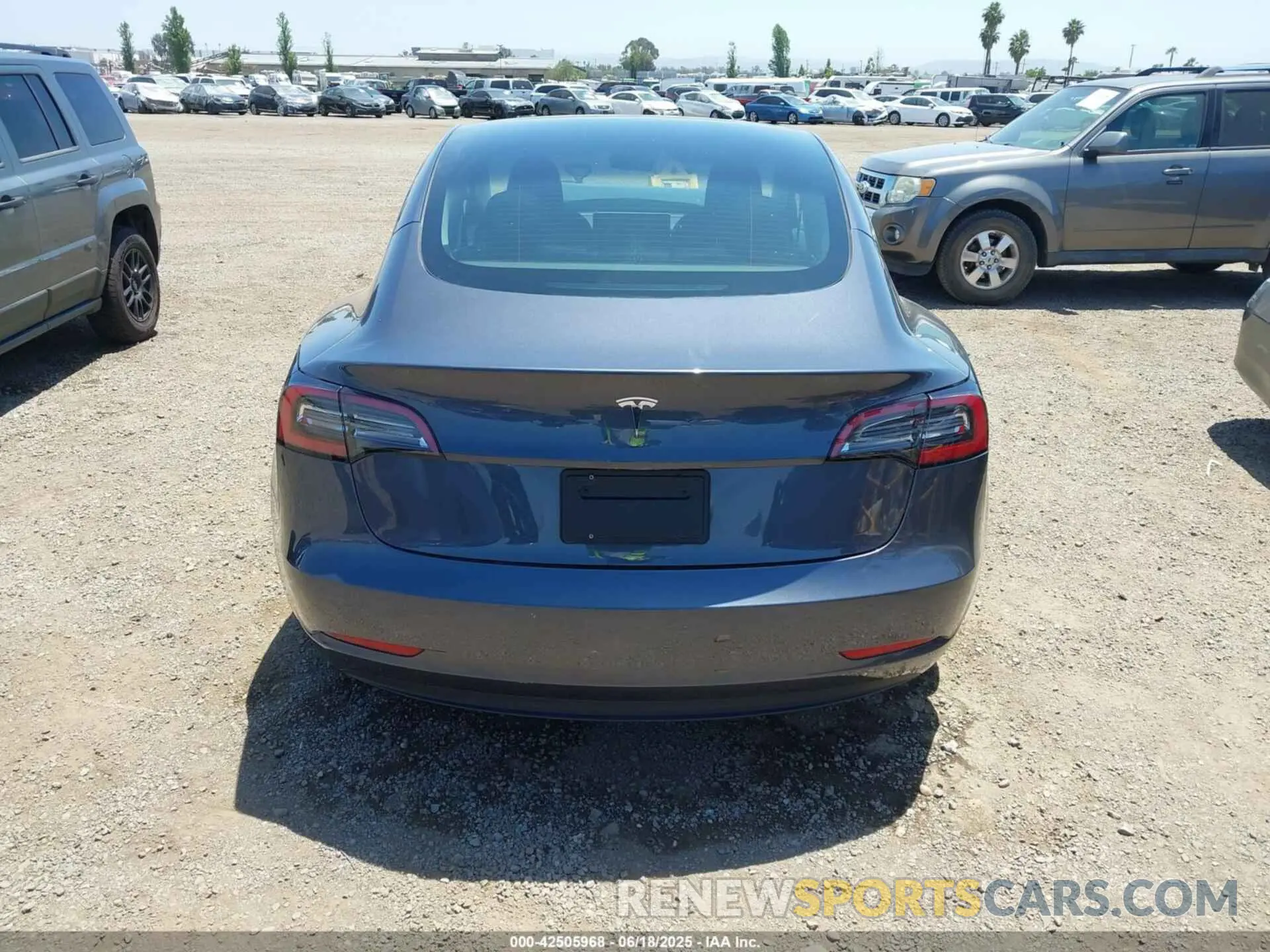 16 Photograph of a damaged car 5YJ3E1EA5PF709931 TESLA MODEL 3 2023