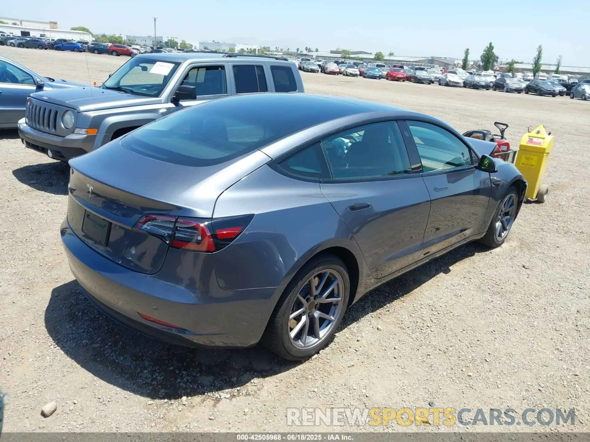 4 Photograph of a damaged car 5YJ3E1EA5PF709931 TESLA MODEL 3 2023