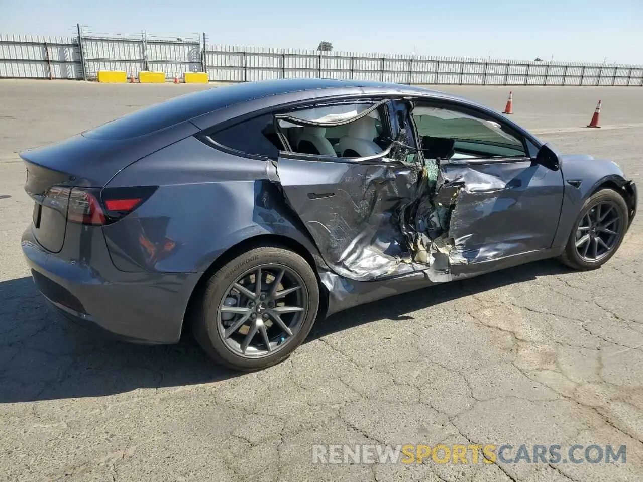 3 Photograph of a damaged car 5YJ3E1EA5PF712375 TESLA MODEL 3 2023