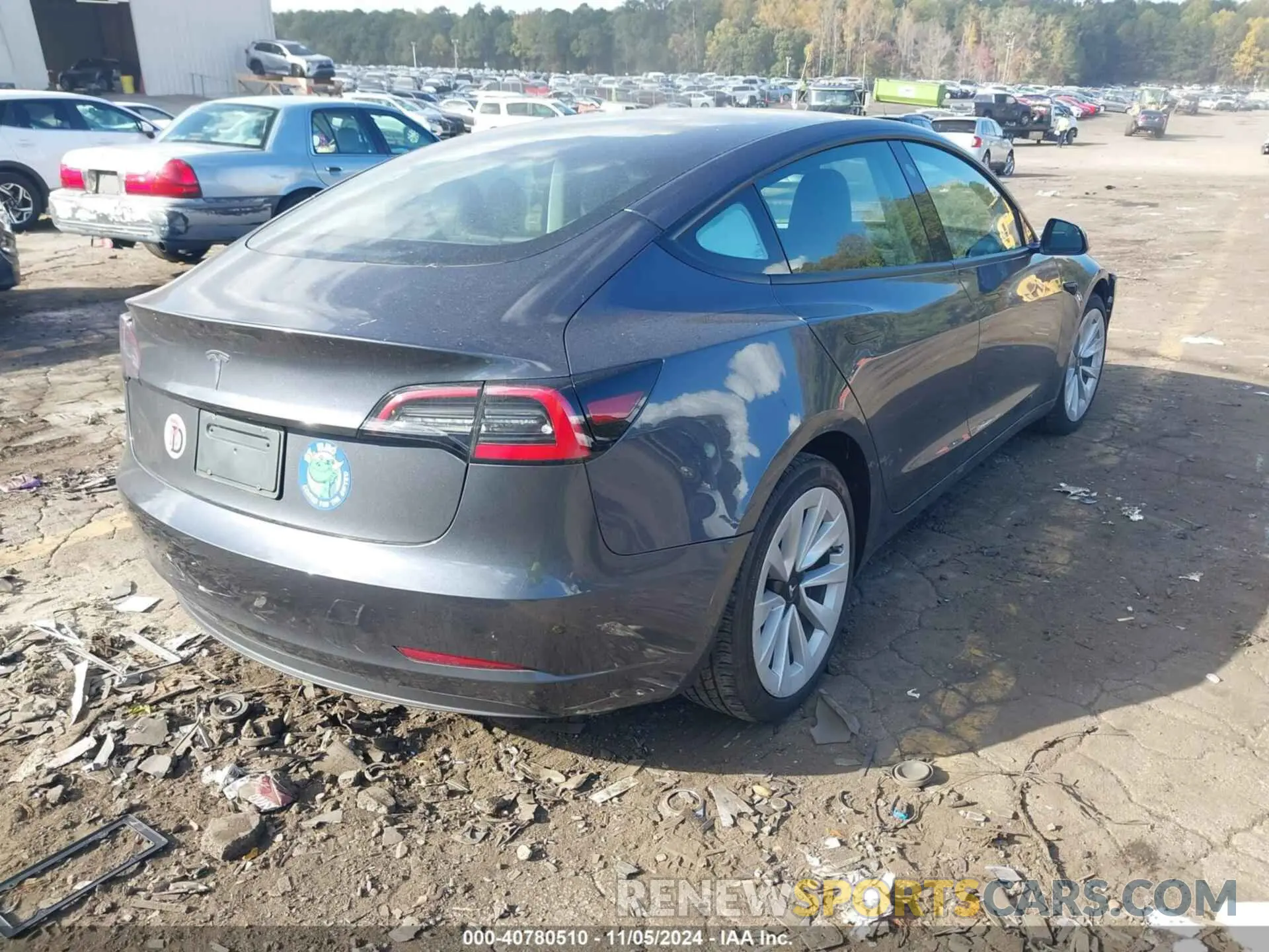 4 Photograph of a damaged car 5YJ3E1EA6PF383198 TESLA MODEL 3 2023
