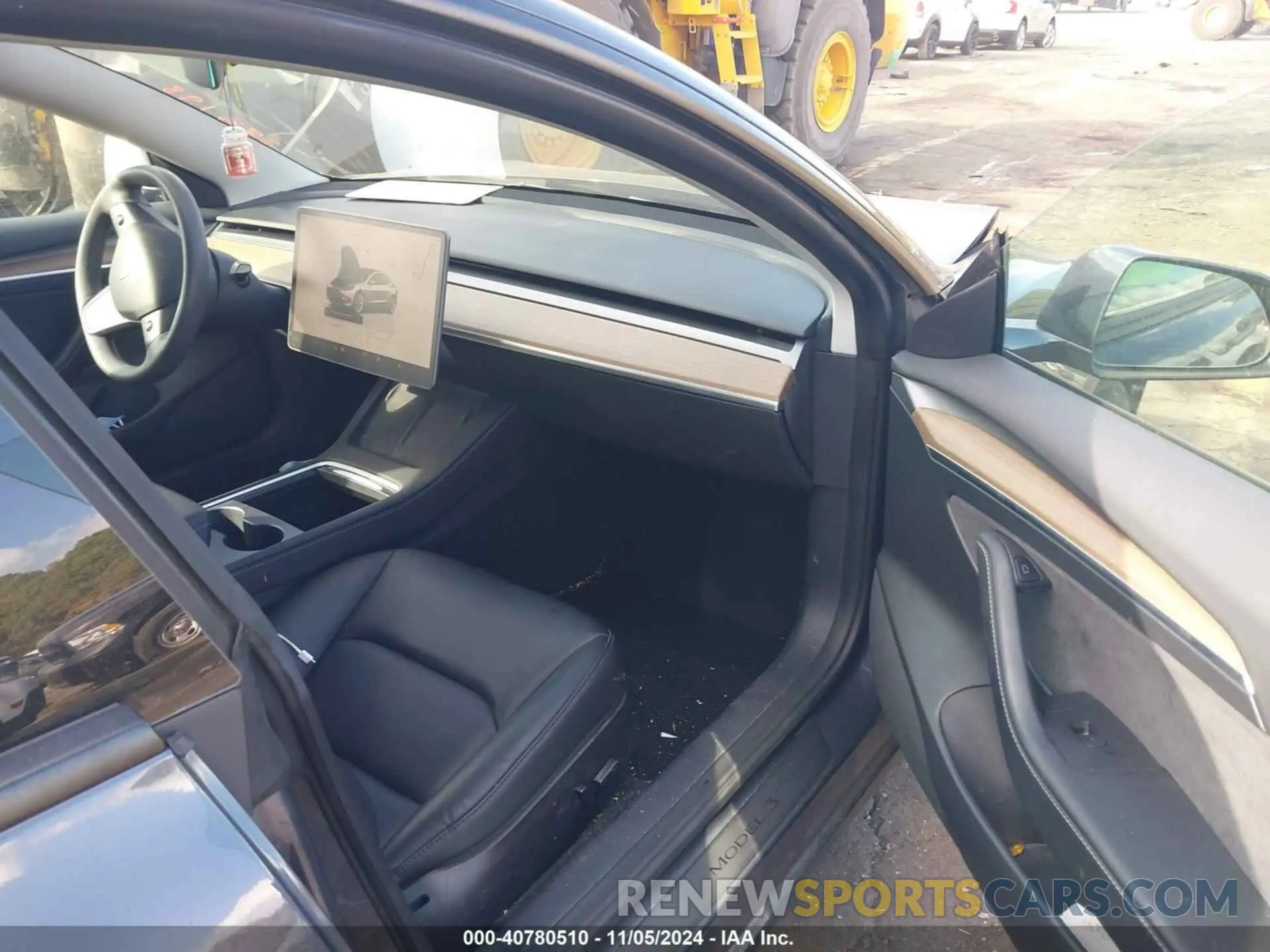 5 Photograph of a damaged car 5YJ3E1EA6PF383198 TESLA MODEL 3 2023