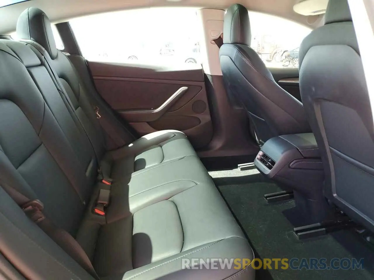 10 Photograph of a damaged car 5YJ3E1EA6PF385873 TESLA MODEL 3 2023