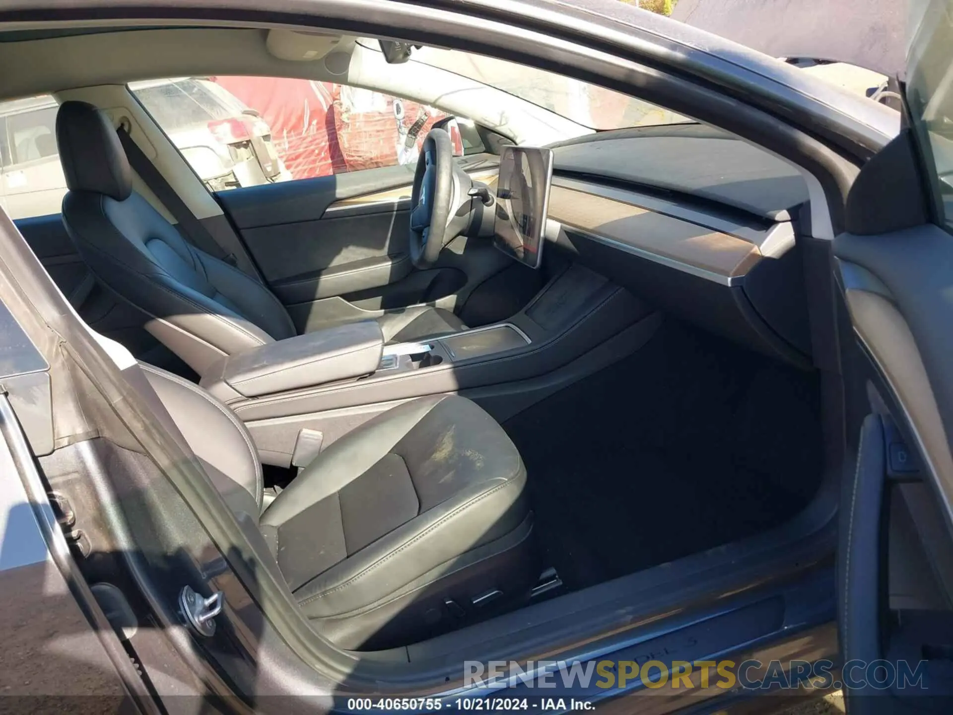 5 Photograph of a damaged car 5YJ3E1EA6PF398395 TESLA MODEL 3 2023