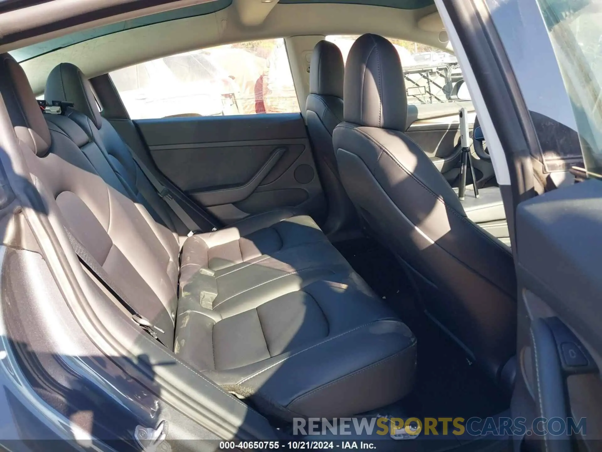 8 Photograph of a damaged car 5YJ3E1EA6PF398395 TESLA MODEL 3 2023