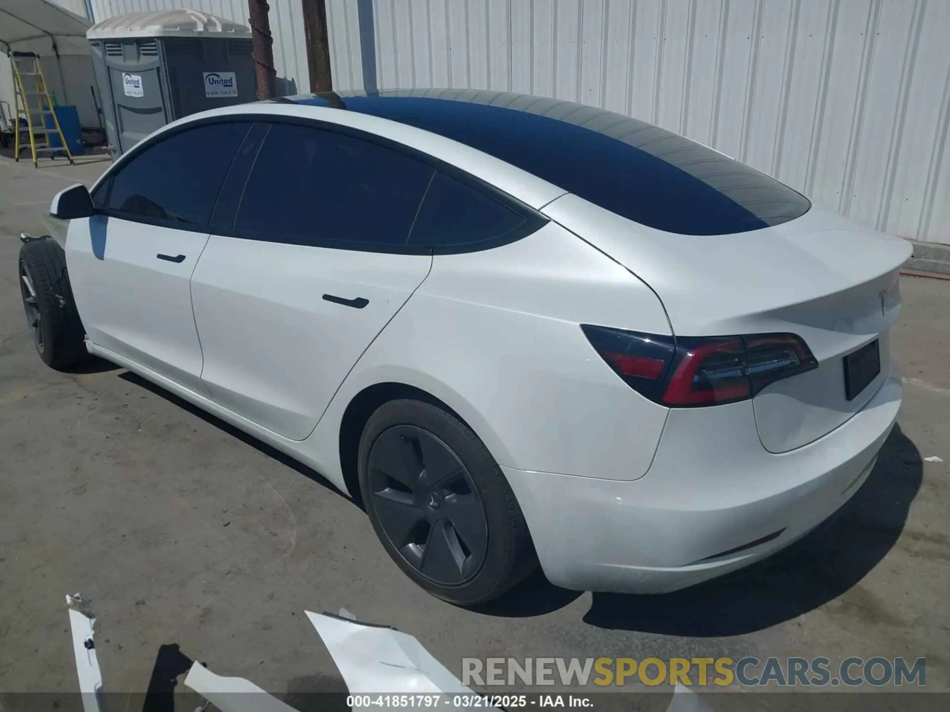 3 Photograph of a damaged car 5YJ3E1EA6PF405491 TESLA MODEL 3 2023