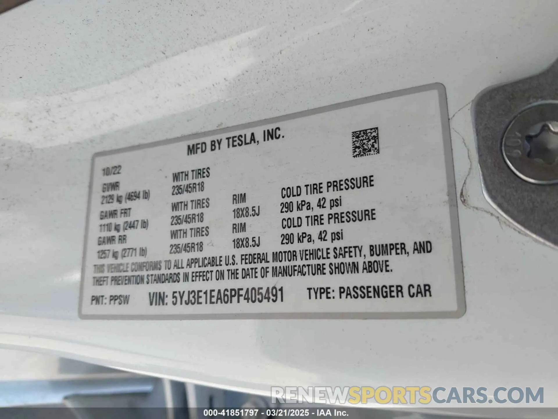 9 Photograph of a damaged car 5YJ3E1EA6PF405491 TESLA MODEL 3 2023