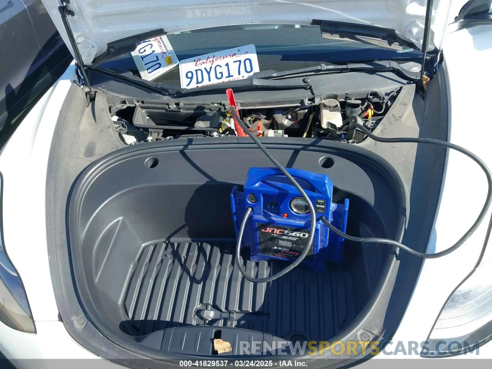 10 Photograph of a damaged car 5YJ3E1EA6PF411940 TESLA MODEL 3 2023