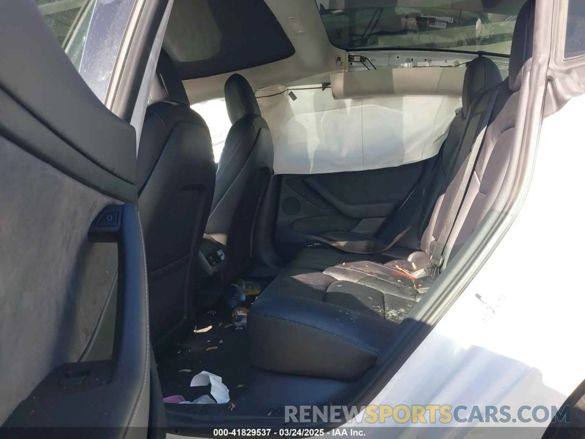 8 Photograph of a damaged car 5YJ3E1EA6PF411940 TESLA MODEL 3 2023