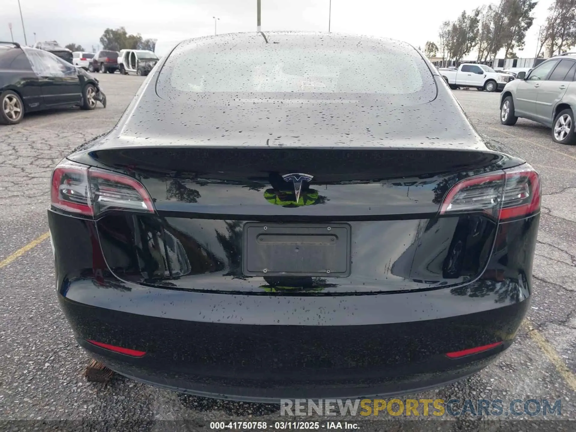 16 Photograph of a damaged car 5YJ3E1EA6PF421626 TESLA MODEL 3 2023