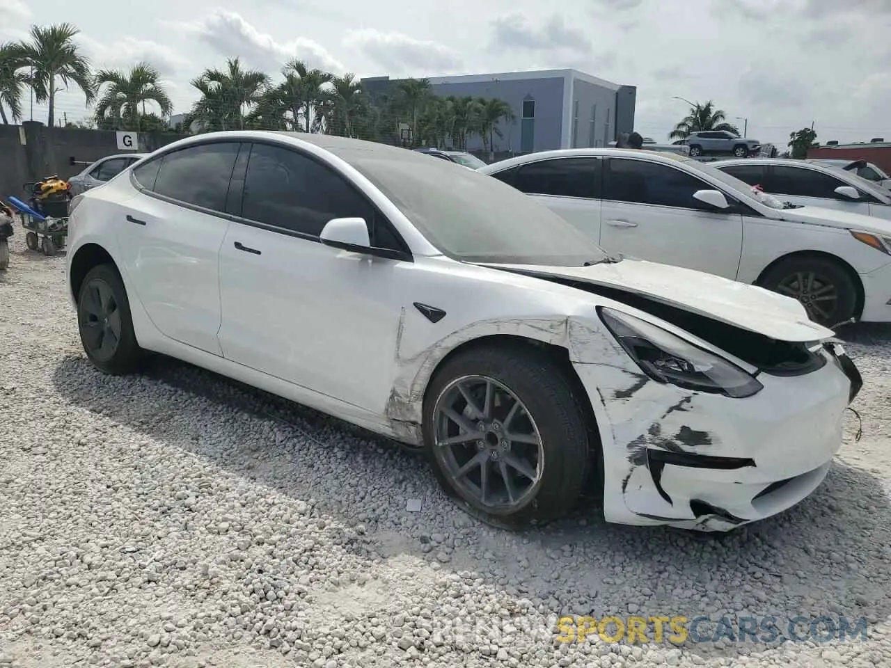 4 Photograph of a damaged car 5YJ3E1EA6PF429368 TESLA MODEL 3 2023