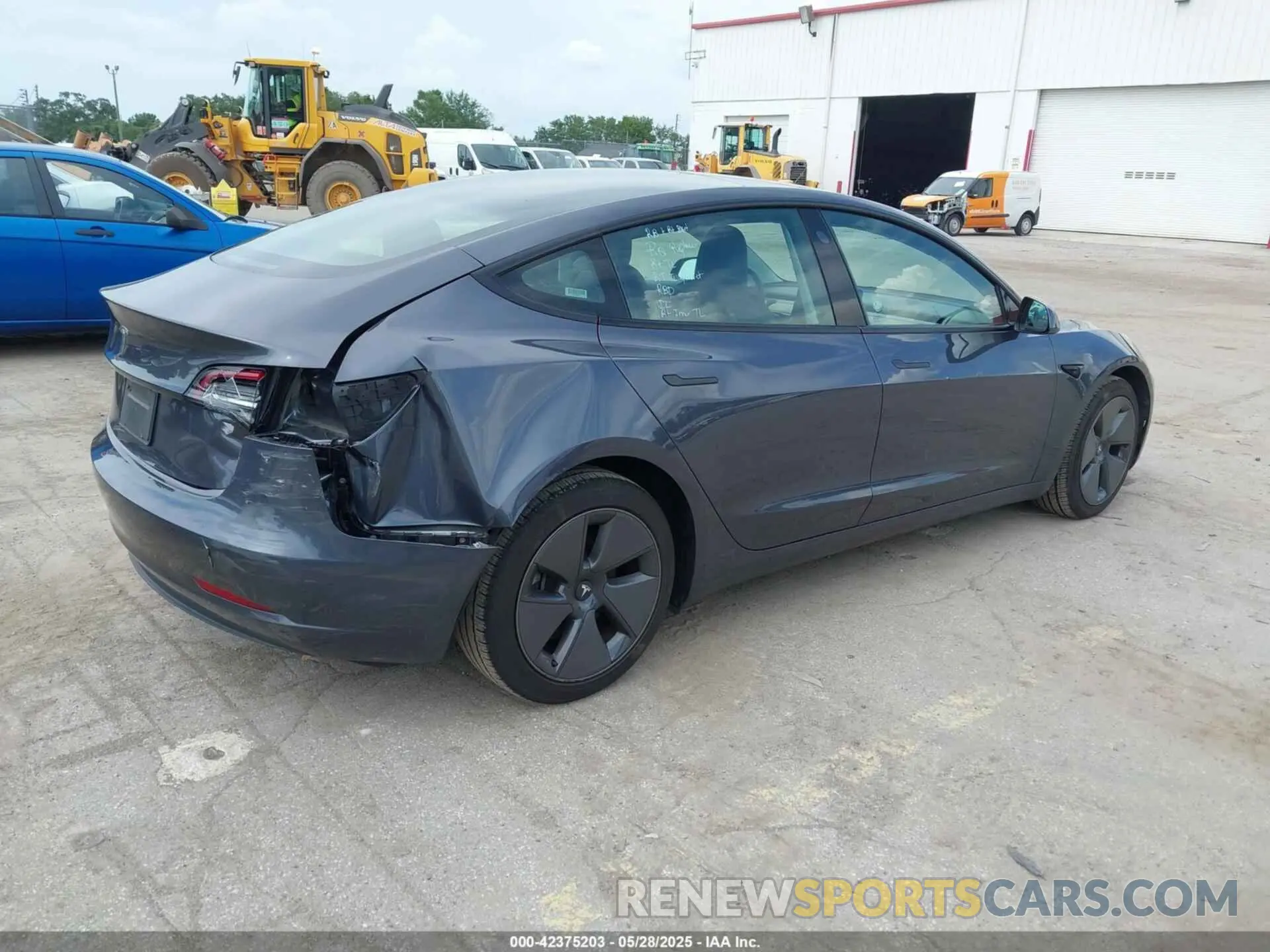 4 Photograph of a damaged car 5YJ3E1EA6PF435672 TESLA MODEL 3 2023