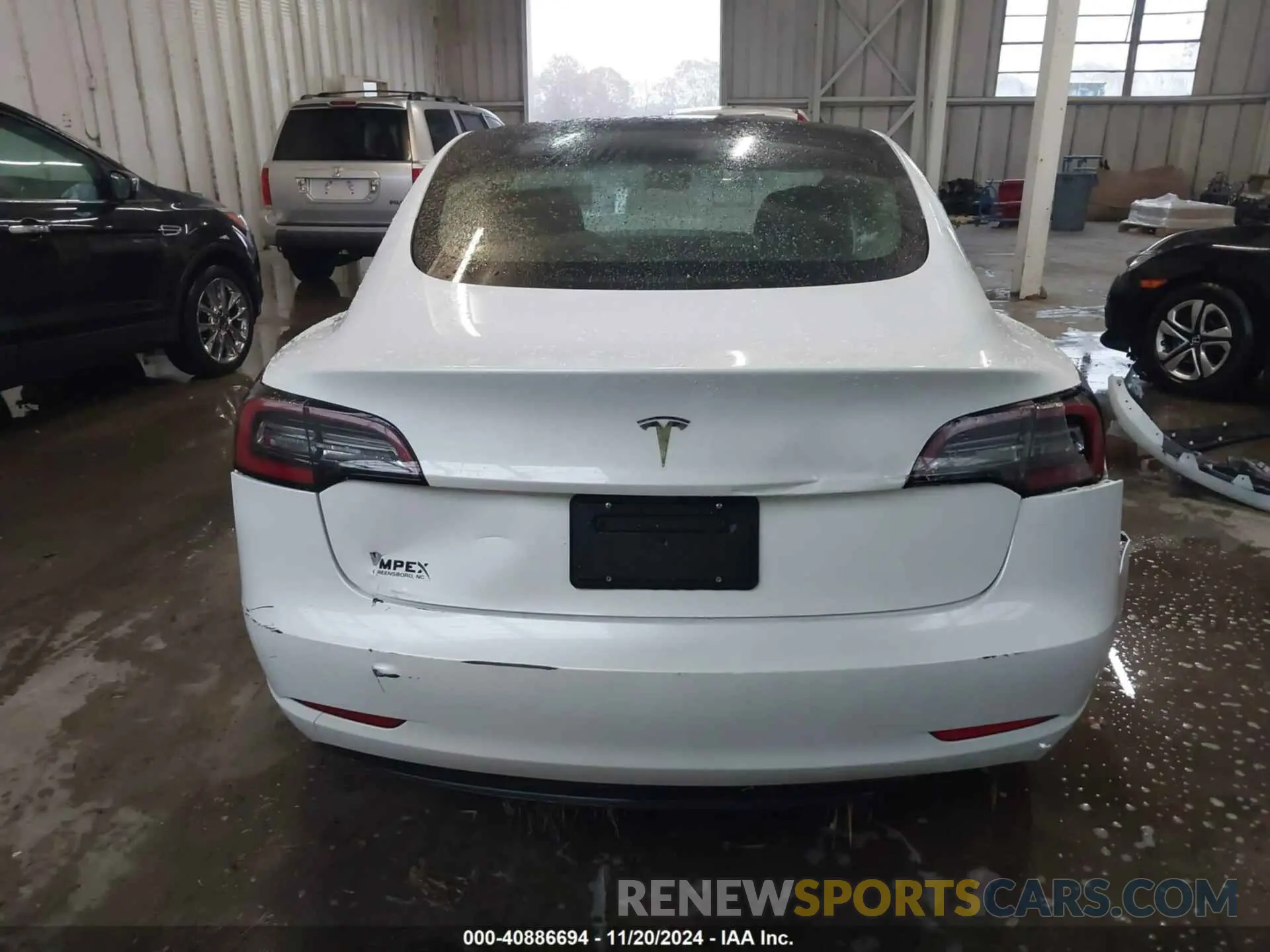 17 Photograph of a damaged car 5YJ3E1EA6PF435767 TESLA MODEL 3 2023
