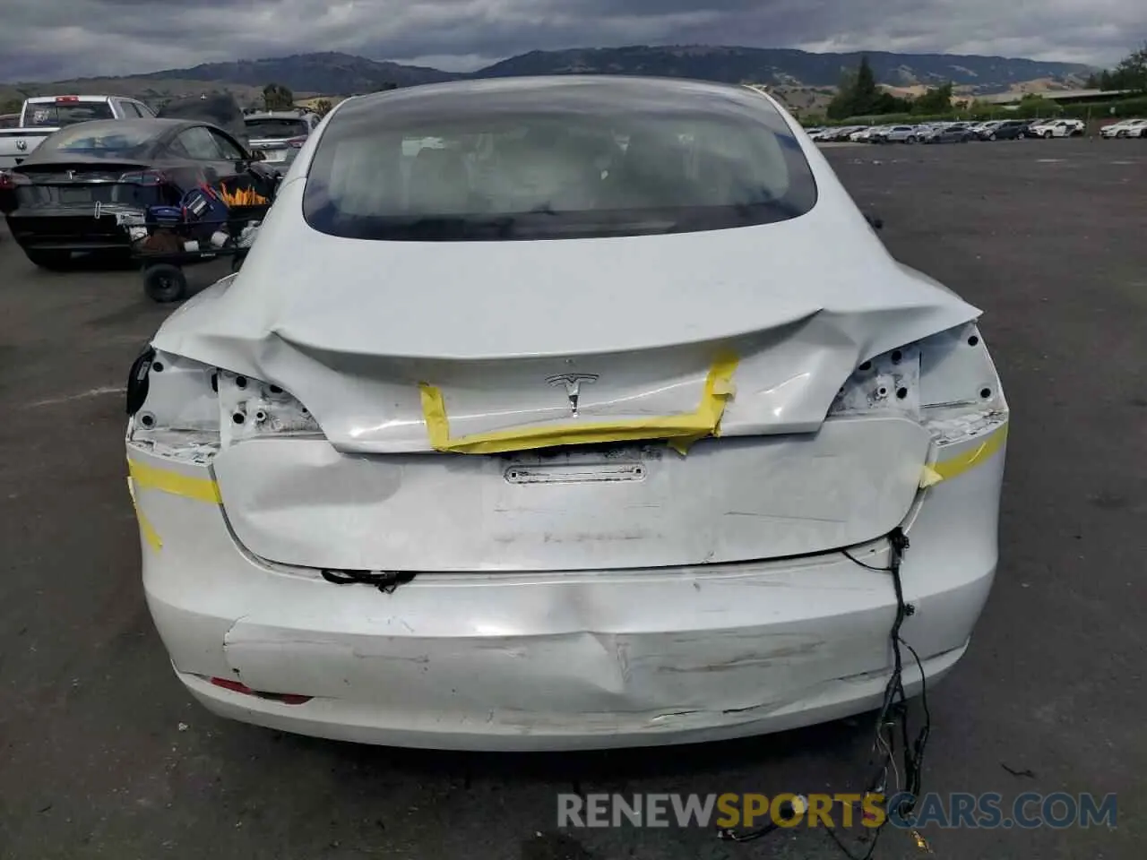 6 Photograph of a damaged car 5YJ3E1EA6PF451337 TESLA MODEL 3 2023