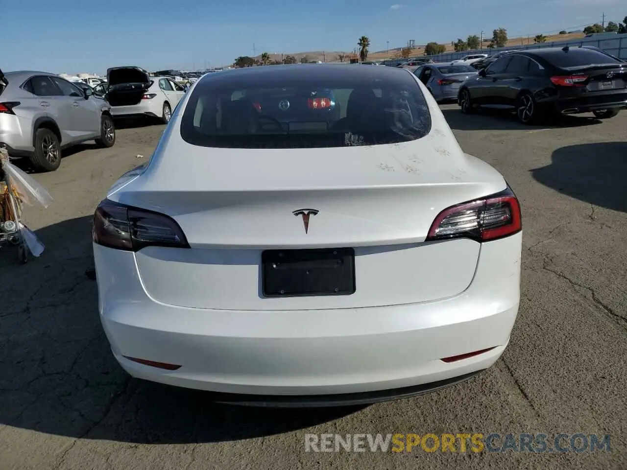 6 Photograph of a damaged car 5YJ3E1EA6PF452973 TESLA MODEL 3 2023