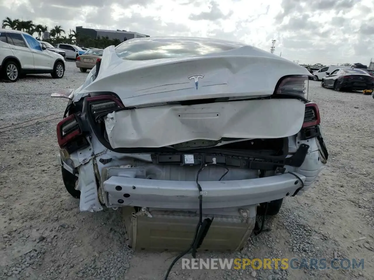 6 Photograph of a damaged car 5YJ3E1EA6PF487139 TESLA MODEL 3 2023