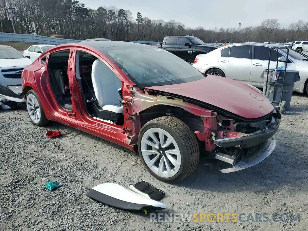 4 Photograph of a damaged car 5YJ3E1EA6PF514596 TESLA MODEL 3 2023