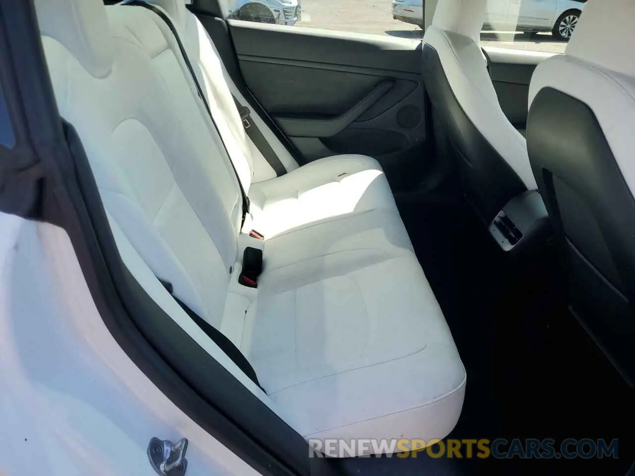 10 Photograph of a damaged car 5YJ3E1EA6PF540857 TESLA MODEL 3 2023