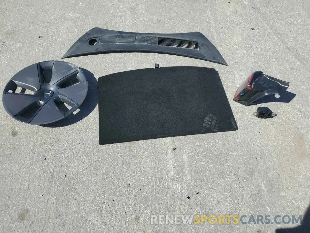 12 Photograph of a damaged car 5YJ3E1EA6PF541720 TESLA MODEL 3 2023